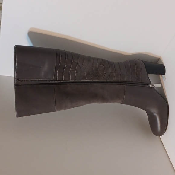 NEW IN BOX! Women's Grey Knee-High Boots Size 8M L@@K WOW! - Picture 13 of 16